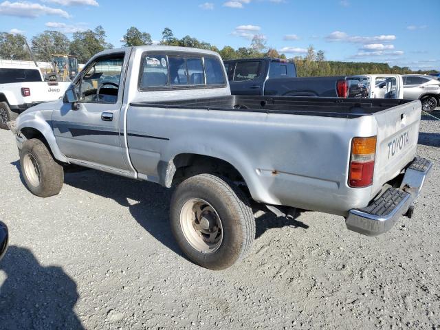 4TARN01P5NZ025124 - 1992 TOYOTA PICKUP 1/2 TON SHORT WHEELBASE DLX SILVER photo 2