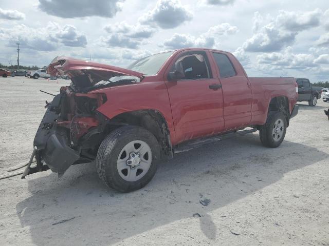 5TFUM5F17JX078464 - 2018 TOYOTA TUNDRA DOUBLE CAB SR/SR5 RED photo 1