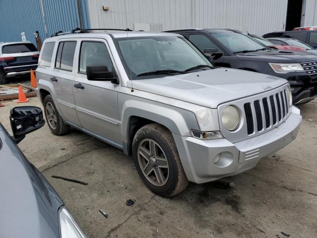 1J8FT48B29D215635 - 2009 JEEP PATRIOT LIMITED SILVER photo 4