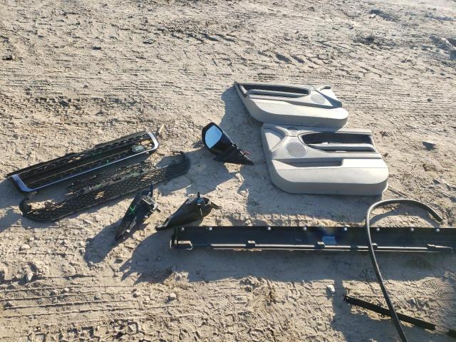 SALVP2RX8JH314956 - 2018 LAND ROVER RANGE ROVE SE BLACK photo 12