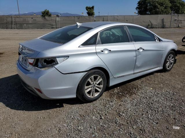 5NPEB4AC4EH814453 - 2014 HYUNDAI SONATA GLS SILVER photo 3