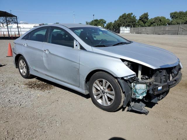 5NPEB4AC4EH814453 - 2014 HYUNDAI SONATA GLS SILVER photo 4