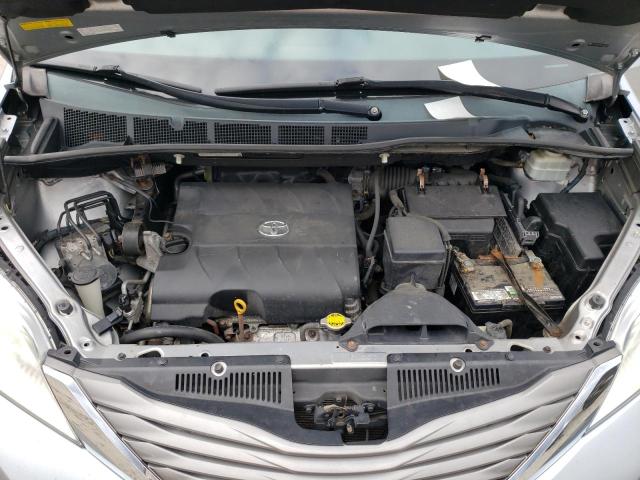 5TDDK3DC8BS022670 - 2011 TOYOTA SIENNA XLE SILVER photo 12