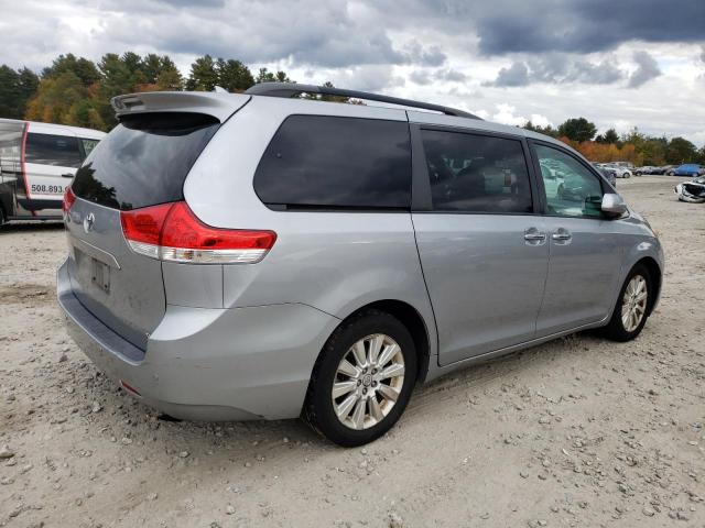 5TDDK3DC8BS022670 - 2011 TOYOTA SIENNA XLE SILVER photo 3