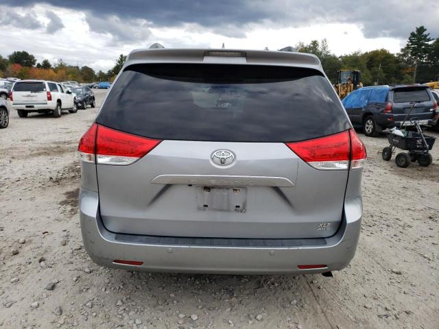 5TDDK3DC8BS022670 - 2011 TOYOTA SIENNA XLE SILVER photo 6