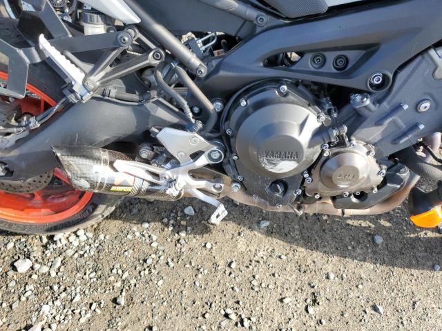 JYARN53Y6LA001719 - 2020 YAMAHA MT09 C SILVER photo 7