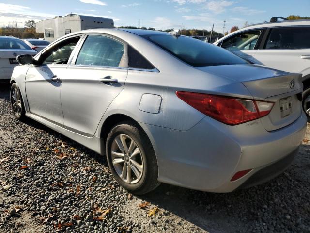 5NPEB4AC6EH919611 - 2014 HYUNDAI SONATA GLS SILVER photo 2