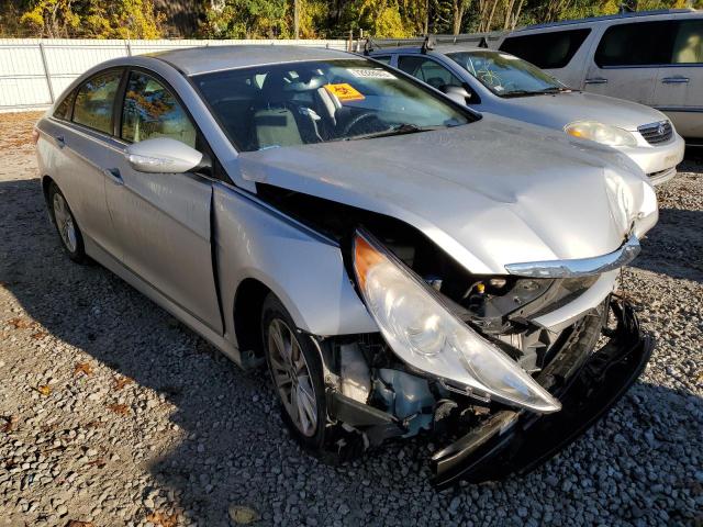 5NPEB4AC6EH919611 - 2014 HYUNDAI SONATA GLS SILVER photo 4