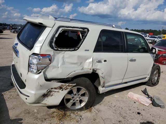 JTEZU5JR7A5009722 - 2010 TOYOTA 4RUNNER SR5 WHITE photo 3