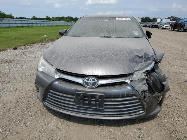 4T1BF1FK8FU890251 - 2015 TOYOTA CAMRY LE GRAY photo 5