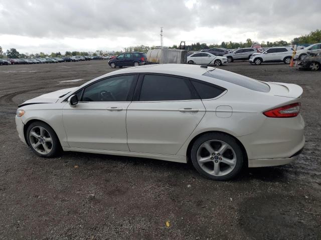 3FA6P0H72GR167158 - 2016 FORD FUSION SE WHITE photo 2