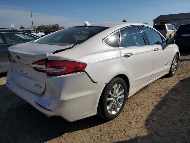 3FA6P0MU5KR168423 - 2019 FORD FUSION SEL WHITE photo 3