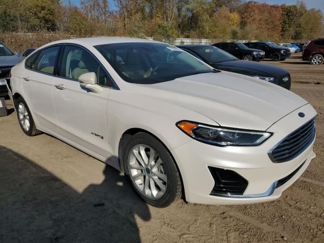 3FA6P0MU5KR168423 - 2019 FORD FUSION SEL WHITE photo 4