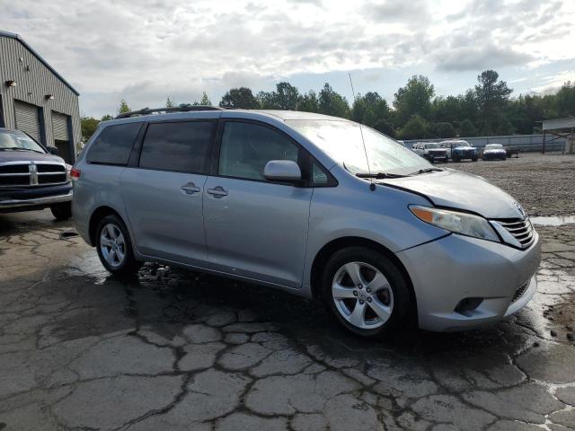 5TDKK3DC4ES519467 - 2014 TOYOTA SIENNA LE SILVER photo 4