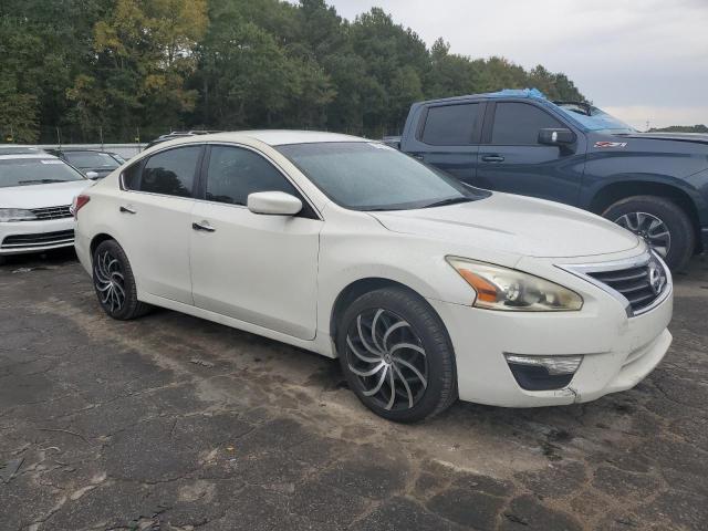 1N4AL3AP5DC276435 - 2013 NISSAN ALTIMA 2.5 WHITE photo 4