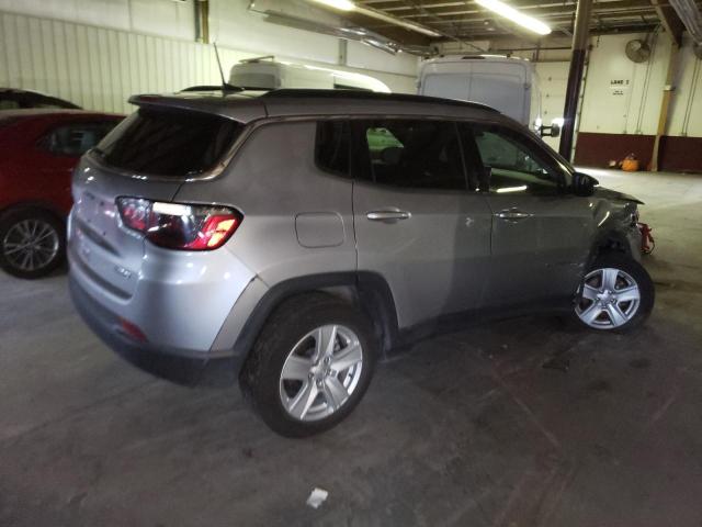 3C4NJDBB8NT144270 - 2022 JEEP COMPASS LATITUDE SILVER photo 3