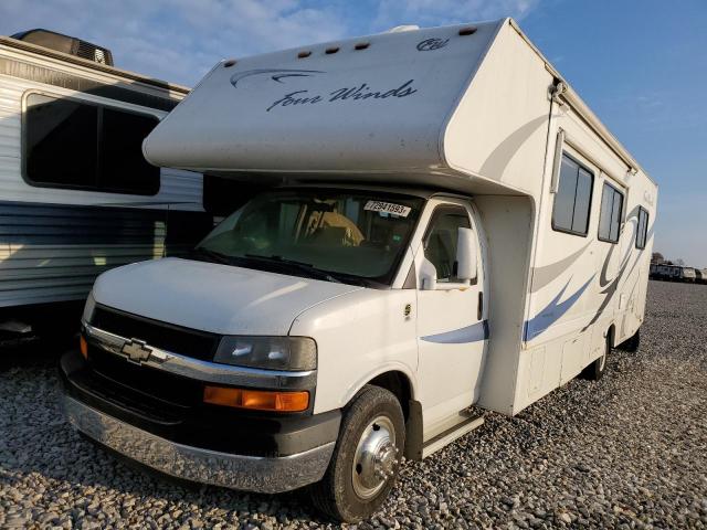 1GBKG31U071218035 - 2008 FOUR MOTORHOME WHITE photo 2