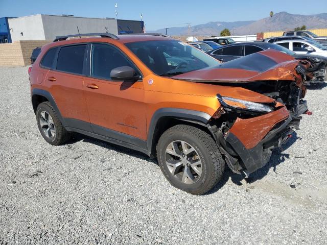 1C4PJMBS4GW143090 - 2016 JEEP CHEROKEE TRAILHAWK ORANGE photo 4