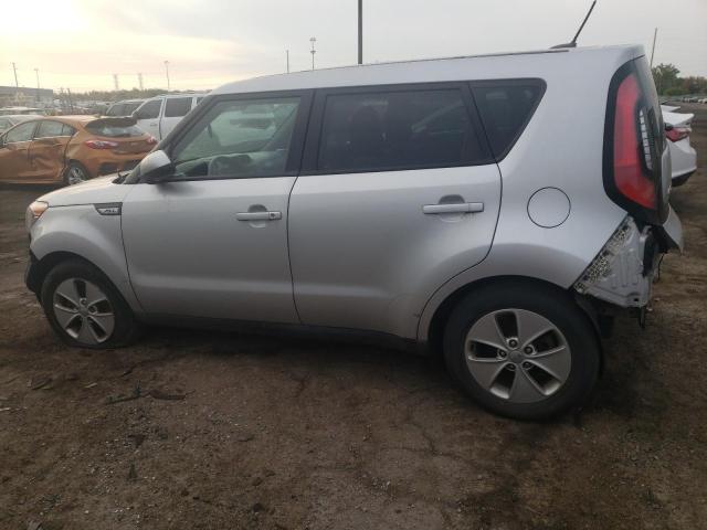 KNDJN2A23F7771652 - 2015 KIA SOUL SILVER photo 2