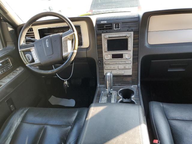 5LMJJ3J52AEJ01356 - 2010 LINCOLN NAVIGATOR L 银色 照片 8