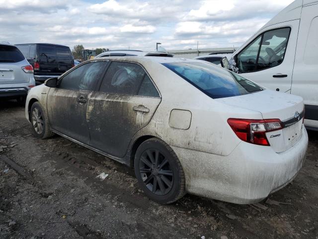 4T1BD1FKXDU094328 - 2013 TOYOTA CAMRY HYBRID WHITE photo 2