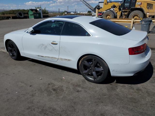 WAULFAFR2CA027235 - 2012 AUDI A5 PREMIUM PLUS WHITE photo 2