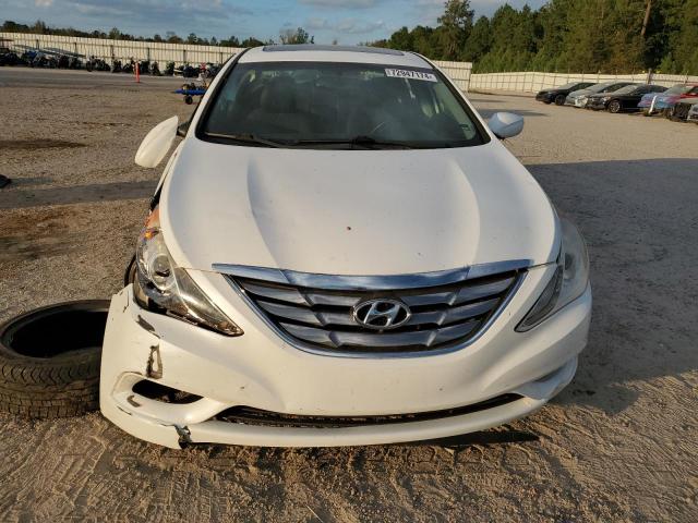 5NPEC4AB3CH445425 - 2012 HYUNDAI SONATA SE WHITE photo 5