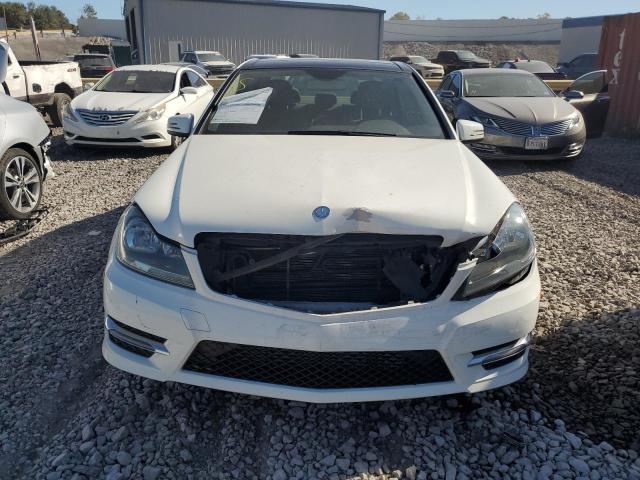 WDDGF4HB2EA966870 - 2014 MERCEDES-BENZ C 250 WHITE photo 5