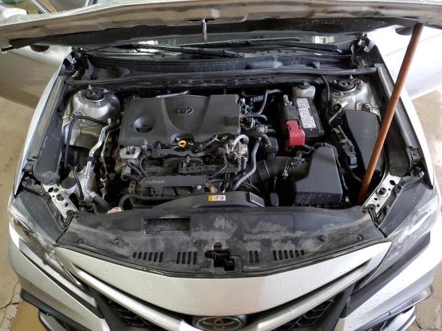 4T1G11AK1MU481517 - 2021 TOYOTA CAMRY SE SILVER photo 11