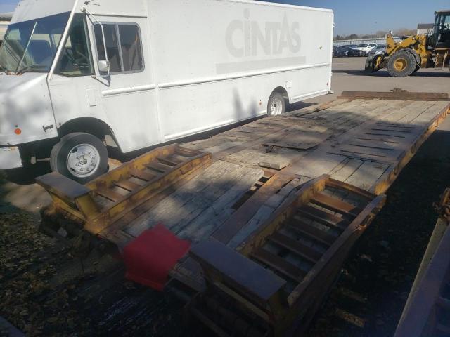 4U181AEXXT1X33583 - 1996 DYNA TRAILER GOLD photo 4