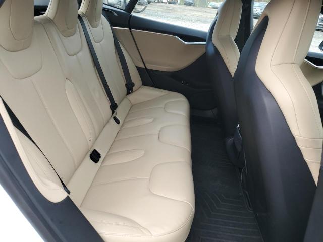 5YJSA1E24GF174705 - 2016 TESLA MODEL S Սպիտակ լուսանկար 10