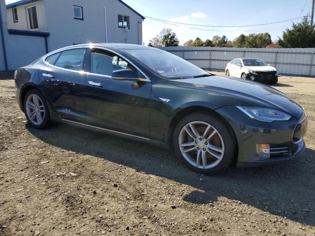 5YJSA1CN7DFP26190 - 2013 TESLA MODEL S Կանաչ լուսանկար 4