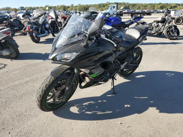 JKAEXEJ16KDA04035 - 2019 KAWASAKI EX650 J შავი ფოტო 2