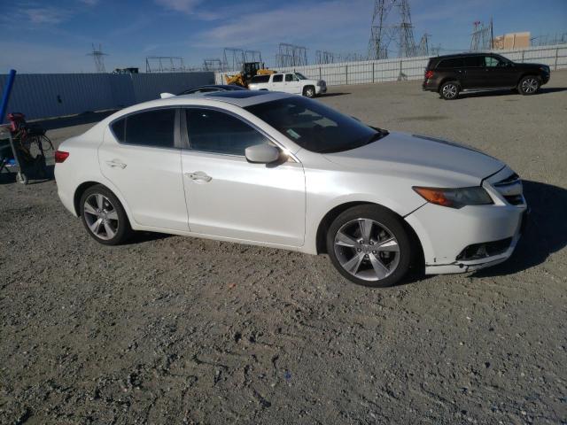 19VDE1F33EE001922 - 2014 ACURA ILX 20 WHITE photo 4