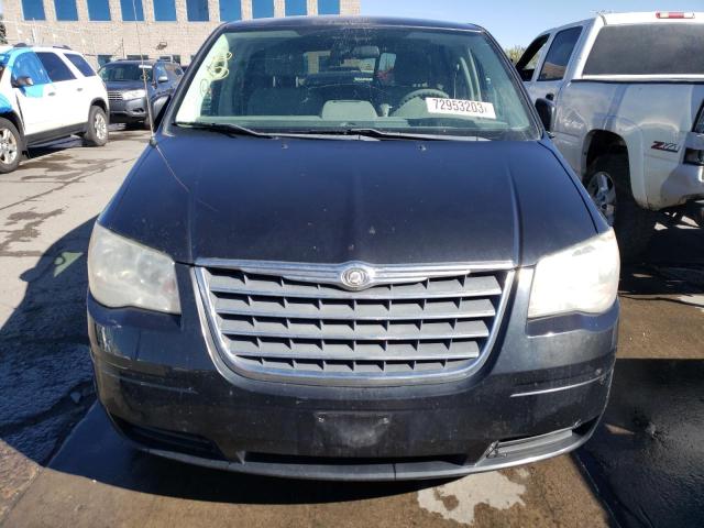 2A4RR2D14AR392378 - 2010 CHRYSLER TOWN & COU LX BLACK photo 5