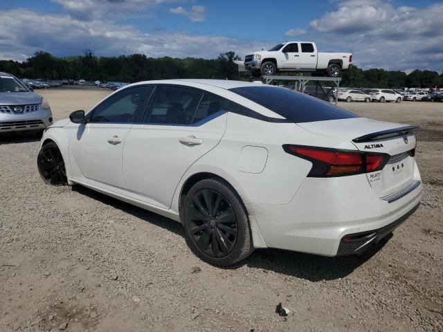 1N4BL4CV6NN343247 - 2022 NISSAN ALTIMA SR WHITE photo 2