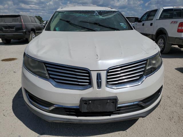 2LMTJ6KR7GBL81105 - 2016 LINCOLN MKX SELECT WHITE photo 5