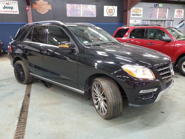 4JGDA5HB1FA440776 - 2015 MERCEDES-BENZ ML 350 4MATIC BLACK photo 4