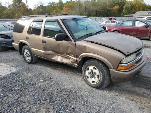 1GNDT13W32K158457 - 2002 CHEVROLET BLAZER TAN photo 4