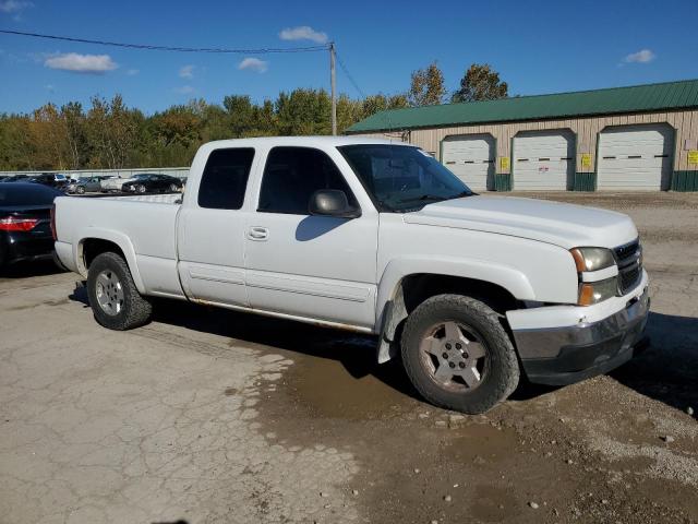 1GCEK19Z16Z174963 - 2006 CHEVROLET SILVERADO K1500 WHITE photo 4