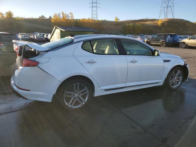 5XXGR4A63DG161302 - 2013 KIA OPTIMA SX WHITE photo 3