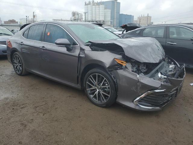 4T1F31AK3MU559169 - 2021 TOYOTA CAMRY XLE GRAY photo 4