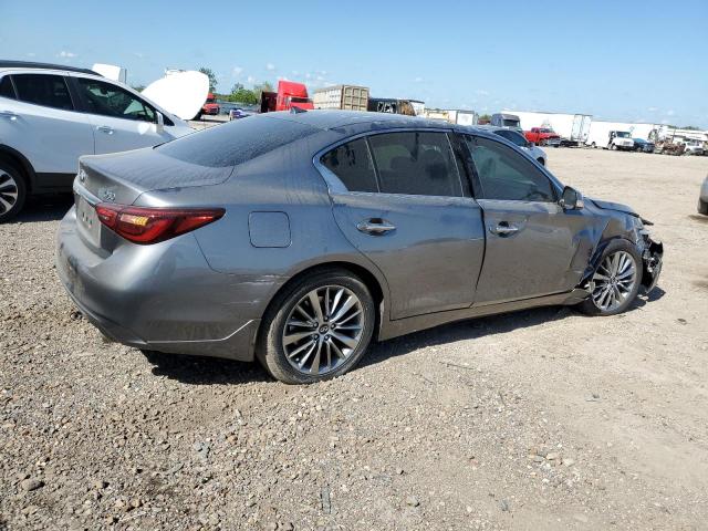 JN1EV7AR7JM436886 - 2018 INFINITI Q50 LUXE GRAY photo 3