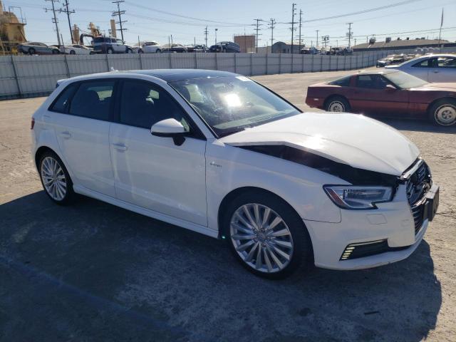 WAUUPBFF3HA069224 - 2017 AUDI A3 E-TRON PREMIUM WHITE photo 4