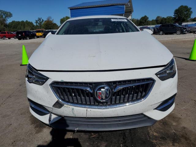 W04GL6SX2J1078613 - 2018 BUICK REGAL PREFERRED WHITE photo 5