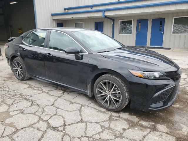 4T1G11AK4RU208630 - 2024 TOYOTA CAMRY SE NIGHT SHADE BLACK photo 4
