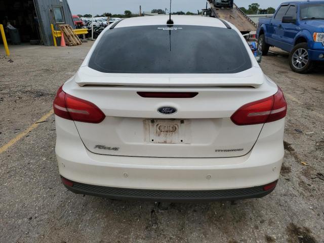 1FADP3J26JL290829 - 2018 FORD FOCUS TITANIUM WHITE photo 6