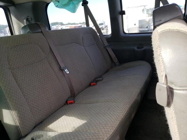 1GAZGMFP9J1324129 - 2018 CHEVROLET EXPRESS G3 LT WHITE photo 10