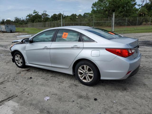 5NPEB4AC5EH937081 - 2014 HYUNDAI SONATA GLS SILVER photo 2