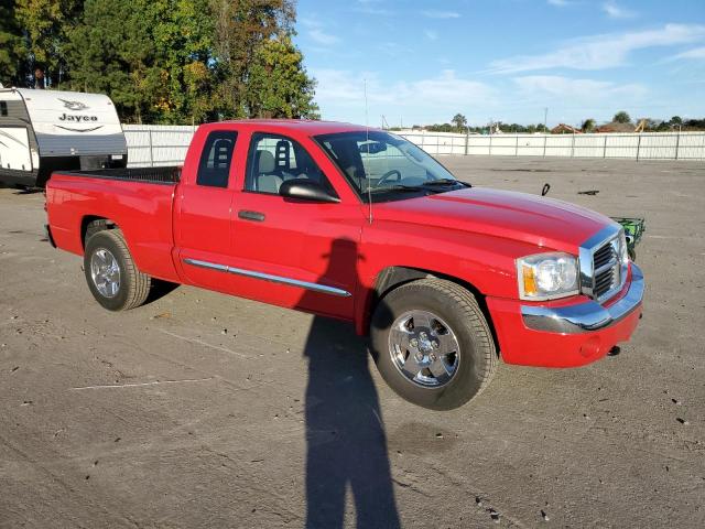 1D7HE52N05S363863 - 2005 DODGE DAKOTA LARAMIE RED photo 4